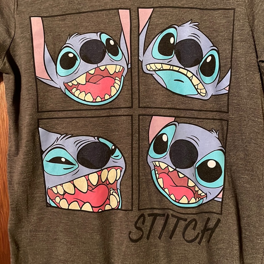 Disney Stitch t-shirt XS